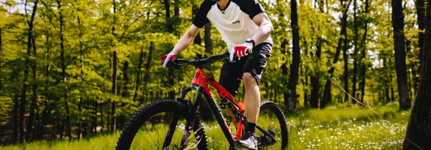 Leto je tu ! Čo si obliecť na bike ?